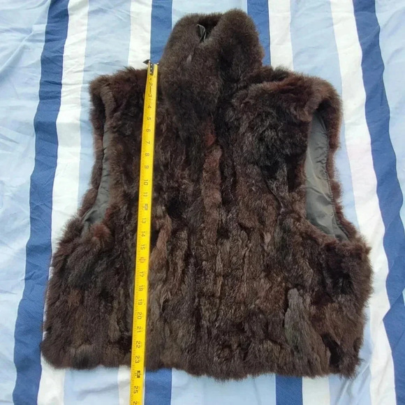 Beautuful Faux Fur Vest - Picture 5 of 6